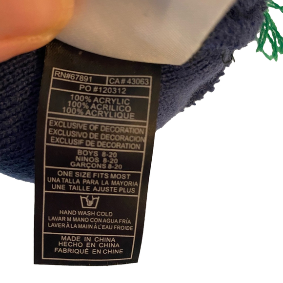 Vancouver Canucks Youth Pom Knit Toque 🥅 NHL official🥅 - Picture 3 of 4